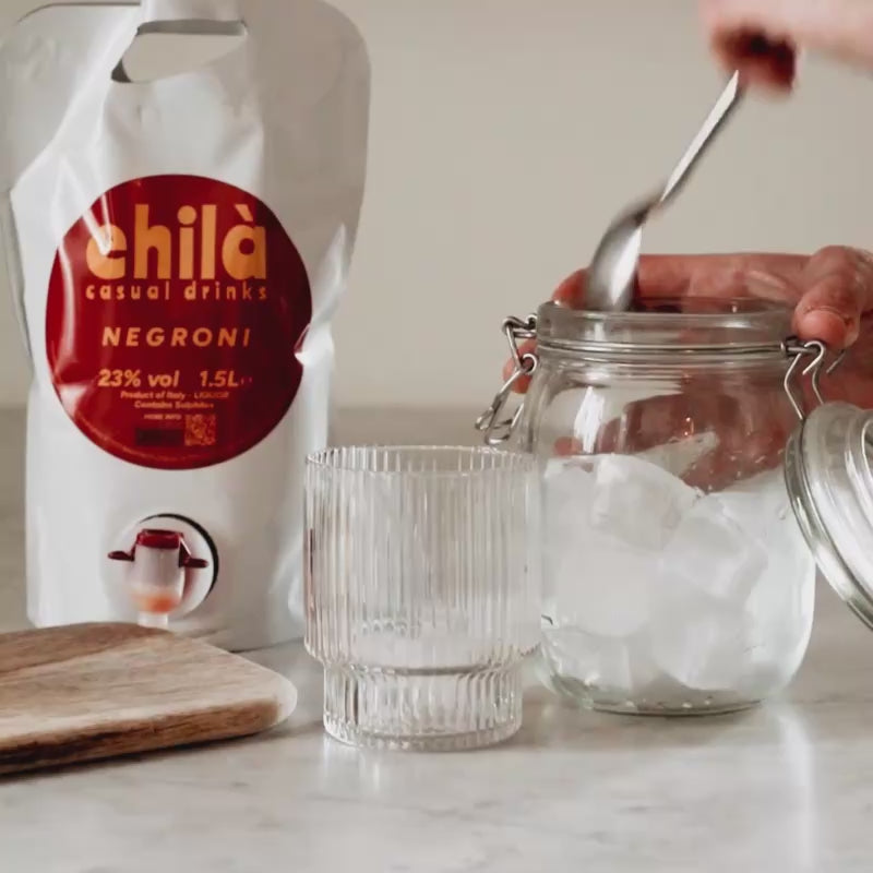 Load video: Negroni - Cocktail Ready to Drink Pouch 1.5L